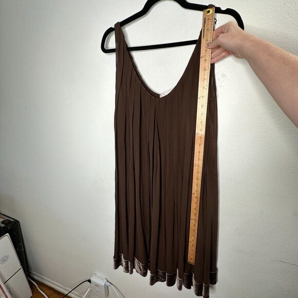 Rebecca Chocolate Flowy Sheer Pleated Round Neck Sleeveless Velvet Hem Dress 2 - Picture 8 of 10